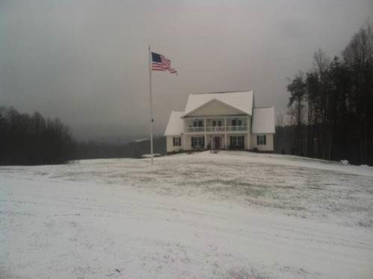 A Mighty Oak B&B Pilot Mountain Luaran gambar