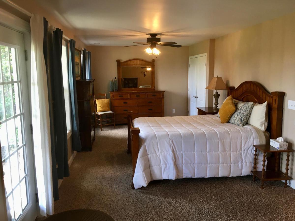 A Mighty Oak B&B Pilot Mountain Luaran gambar