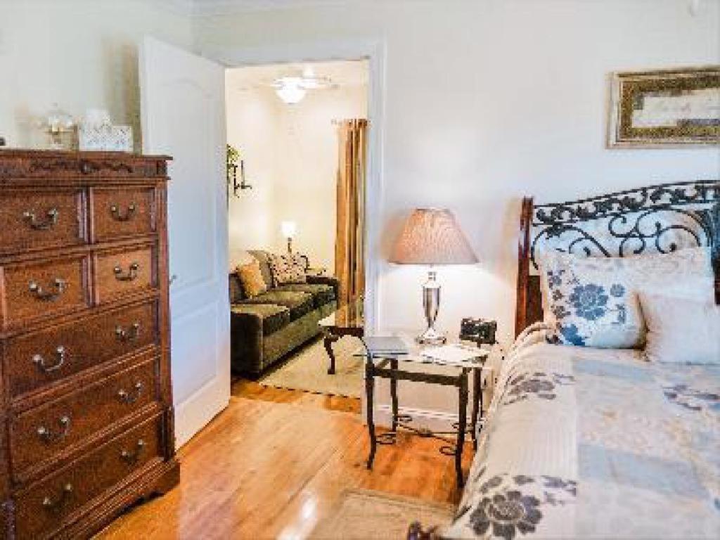 A Mighty Oak B&B Pilot Mountain Bilik gambar