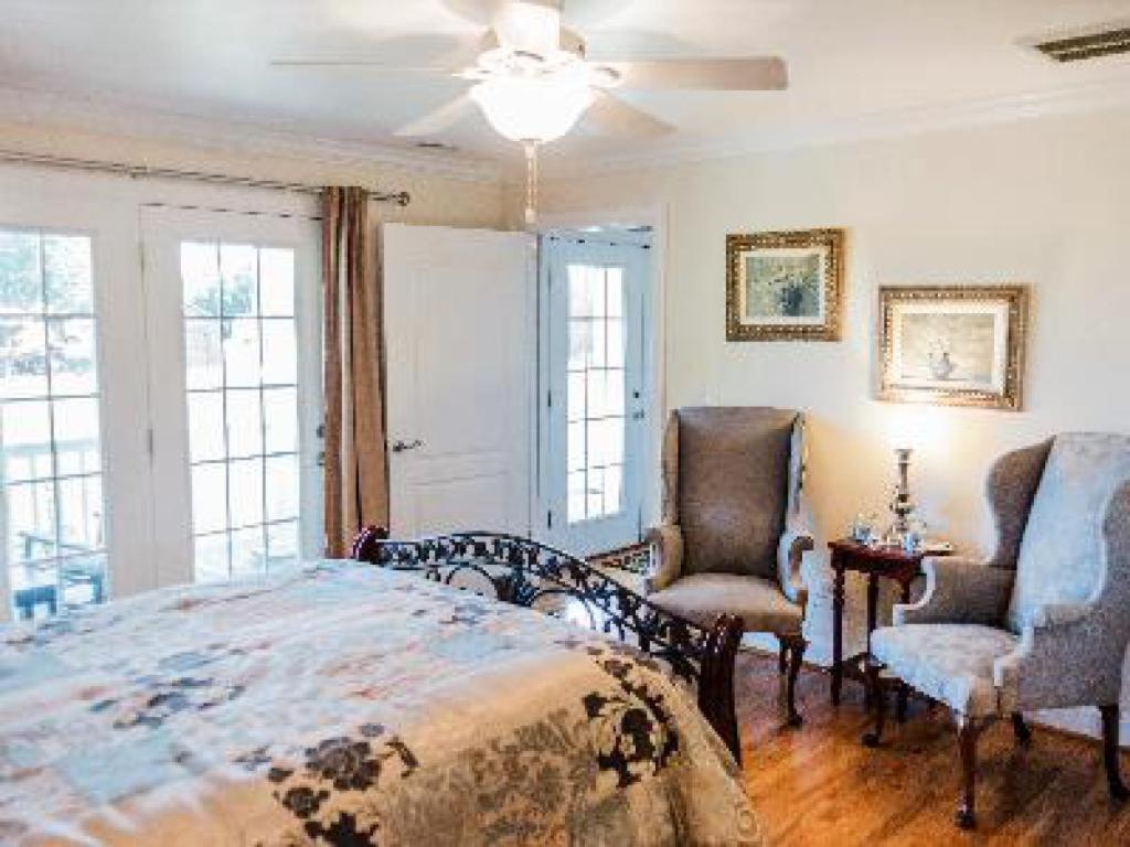 A Mighty Oak B&B Pilot Mountain Bilik gambar